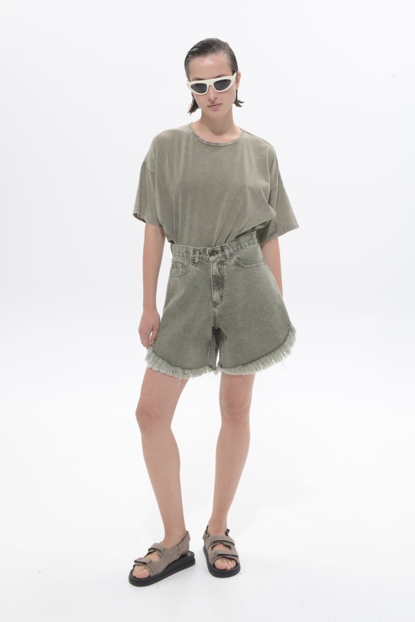 Domna Khaki Bermuda by Sac & Co